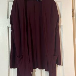 Light weight long sleeved cardigan